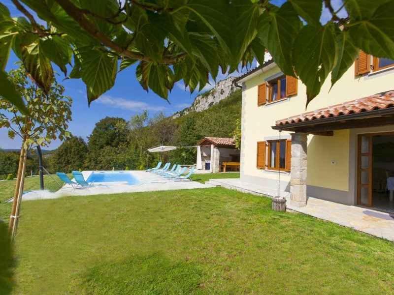 Holiday Home In Dolenja Vas - Istrien 51825 Exterior photo